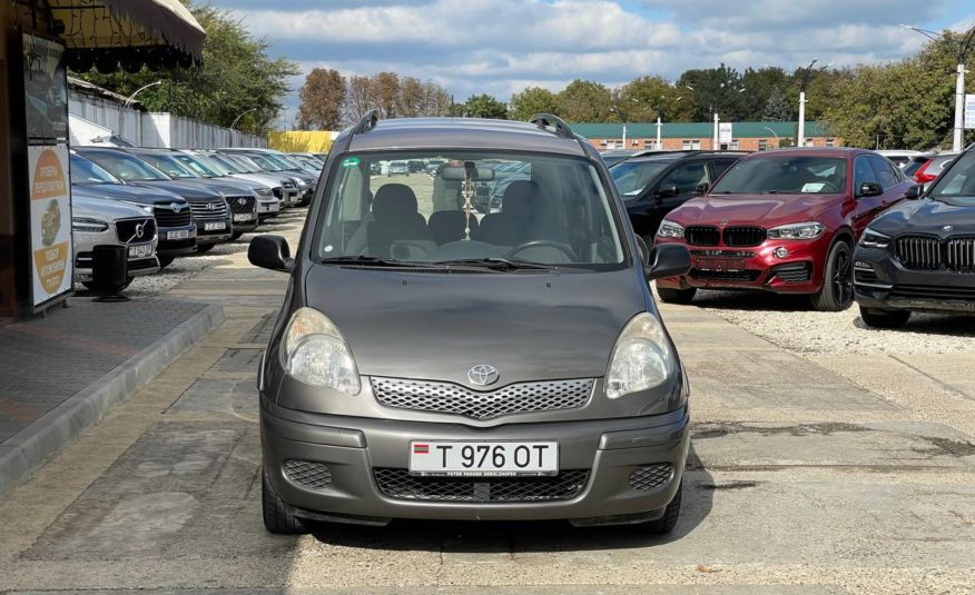 Toyota Yaris Verso