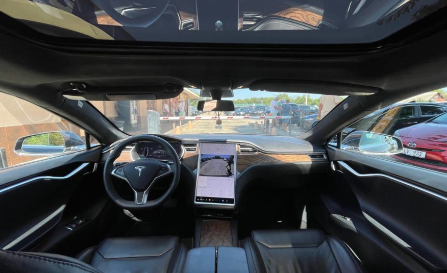 Tesla Model S 75