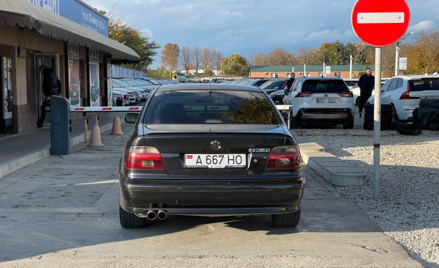 BMW E39 535i