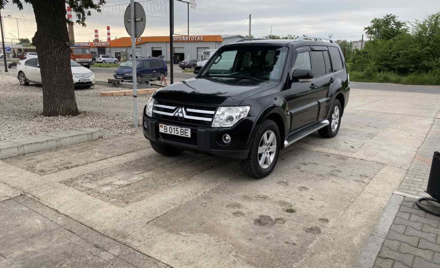 Mitsubishi Pajero 2008