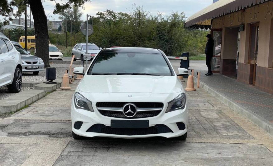 Mercedes Benz CLA200