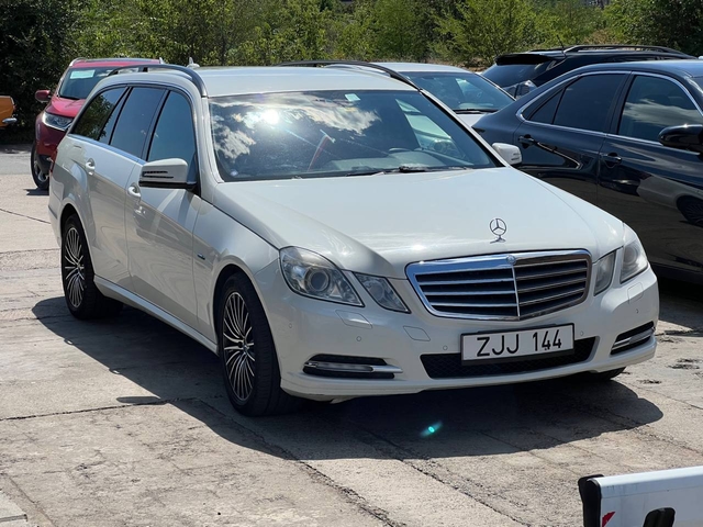Mercedes Benz E220 W212