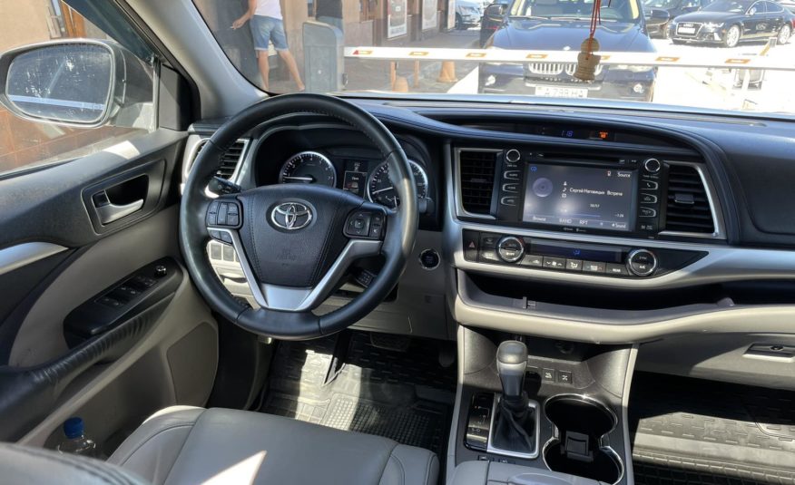 Toyota Highlander 2015