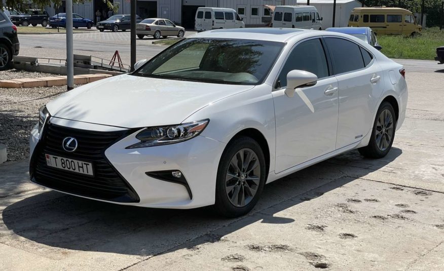 Lexus ES300h