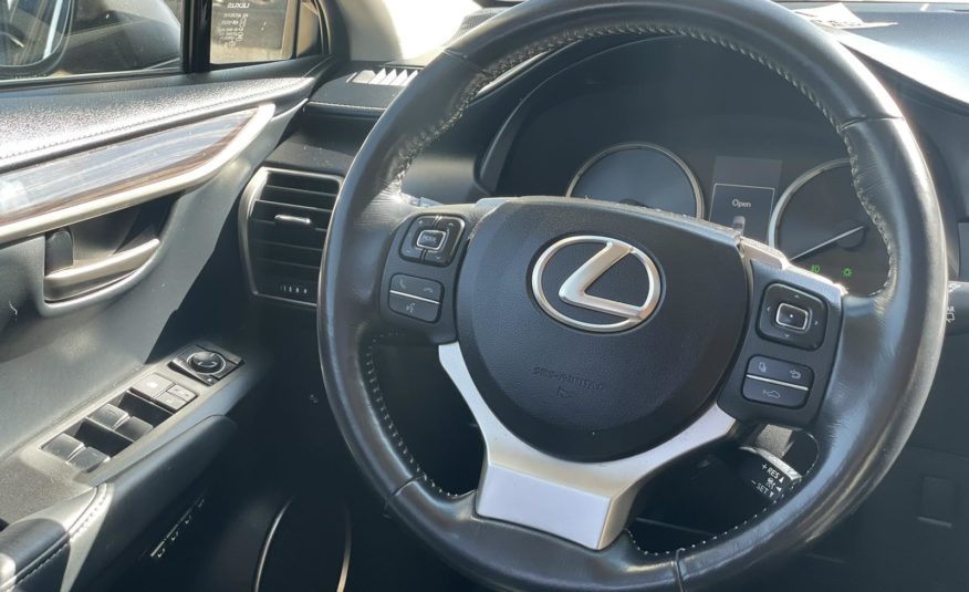 LEXUS NX300Н 2015