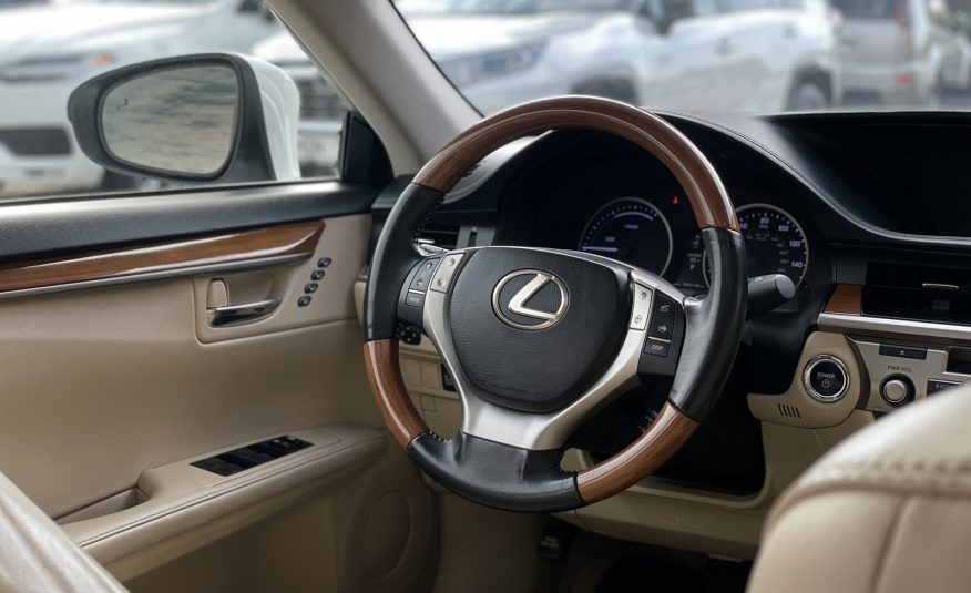 Lexus ES300h