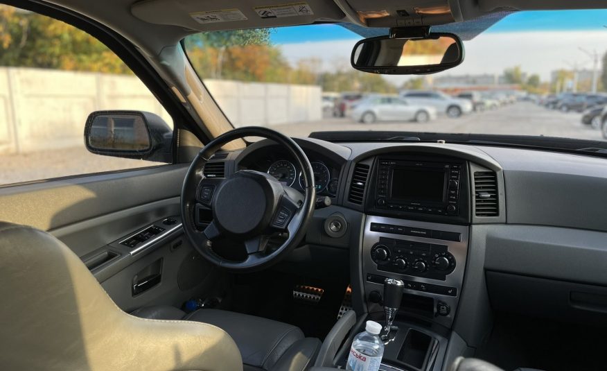 Jeep Grand Cherokee SRT8