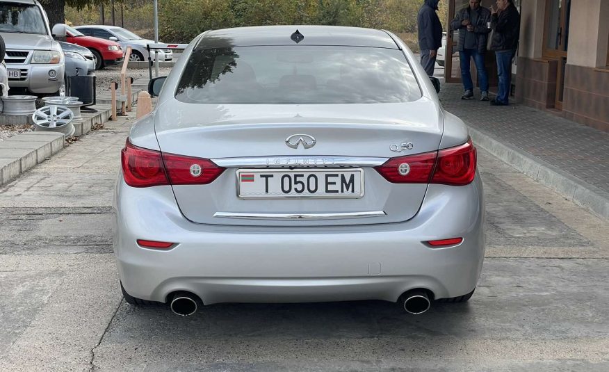 Infiniti Q50 Hybrid