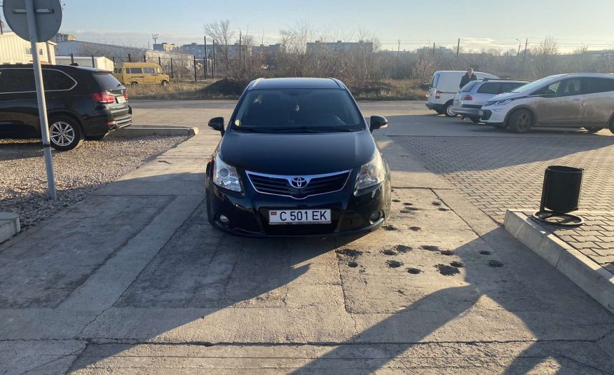 TOYOTA AVENSIS T27 2009