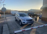 Mercedes Benz ML320