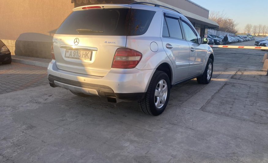 Mercedes Benz ML320