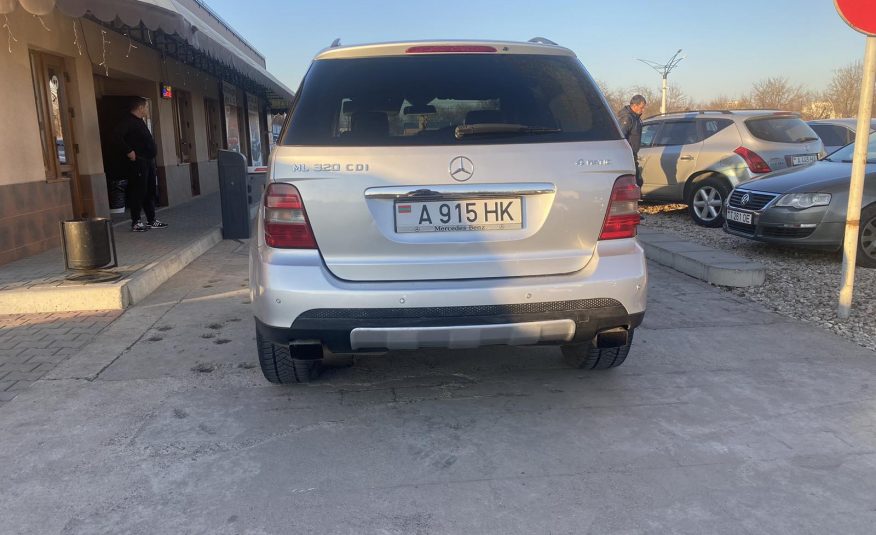 Mercedes Benz ML320