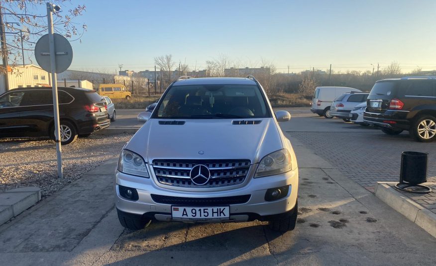 Mercedes Benz ML320