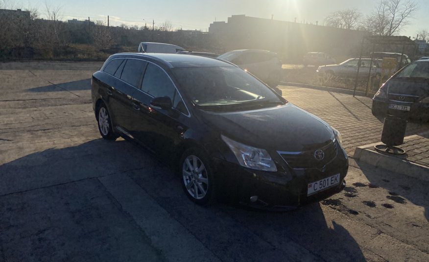 TOYOTA AVENSIS T27 2009