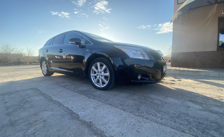 TOYOTA AVENSIS T27 2009