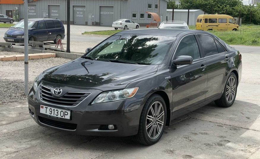 Toyota Camry Hybrid