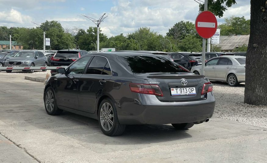 Toyota Camry Hybrid