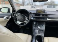 Lexus CT200h