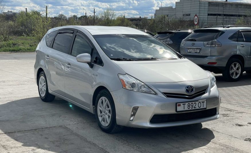 Toyota Prius V HYBRID