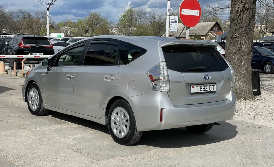 Toyota Prius V HYBRID