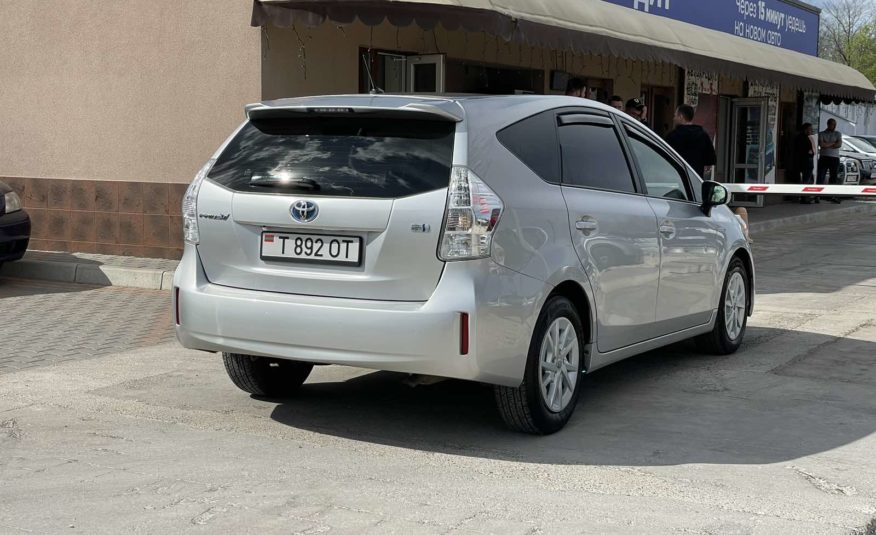 Toyota Prius V HYBRID