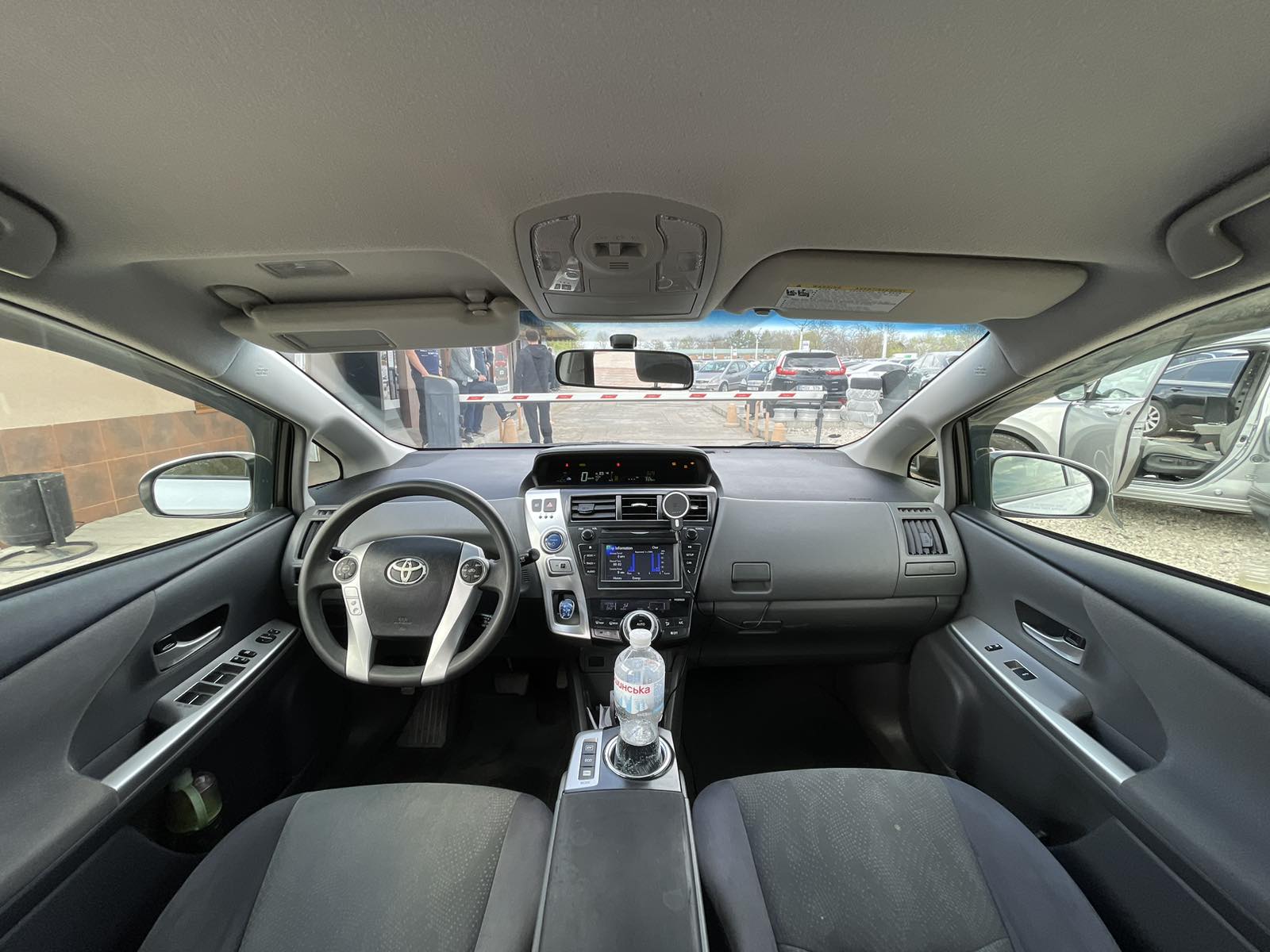 Toyota Prius V HYBRID