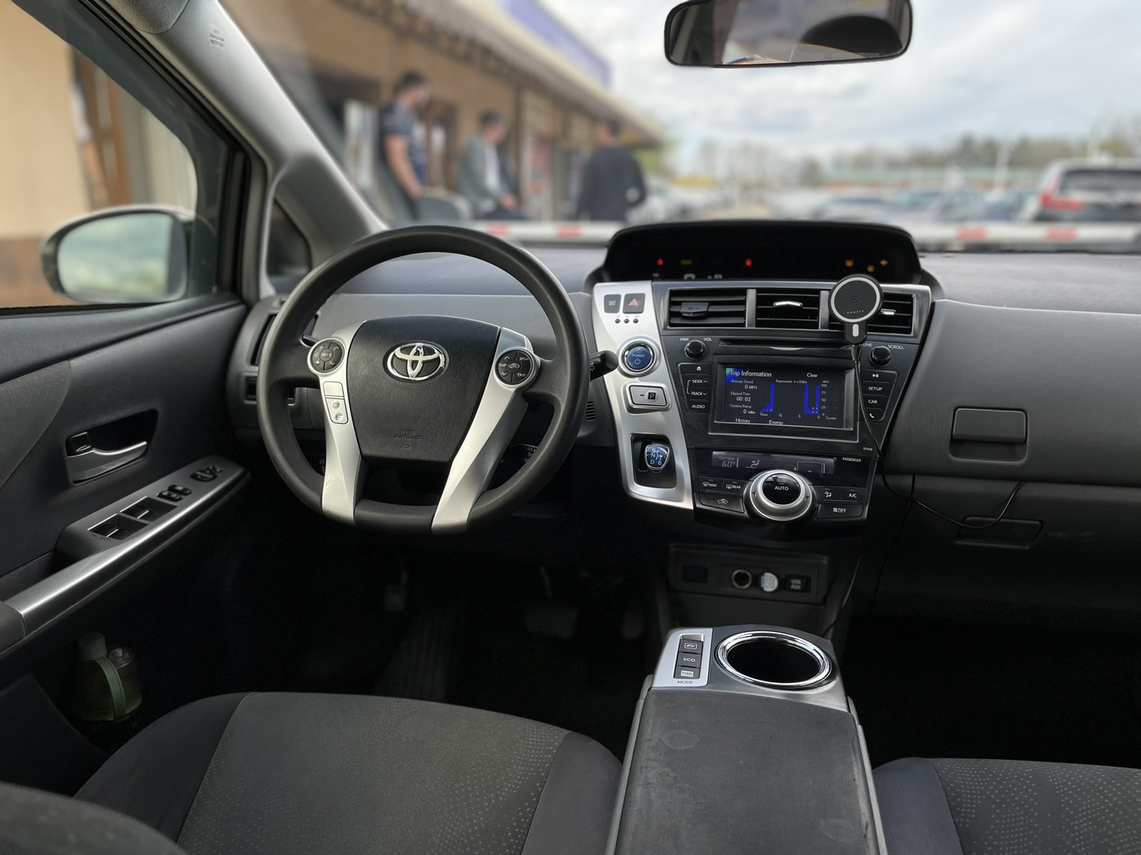 Toyota Prius V HYBRID