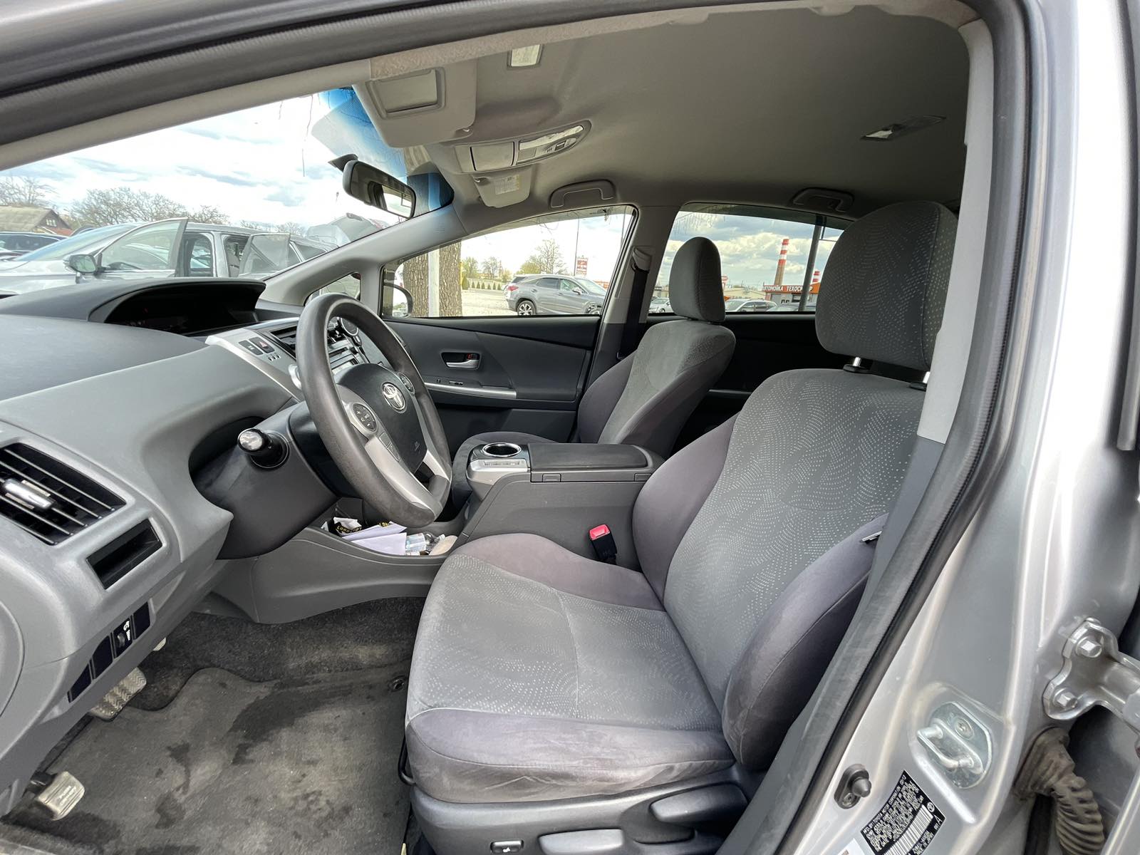 Toyota Prius V HYBRID