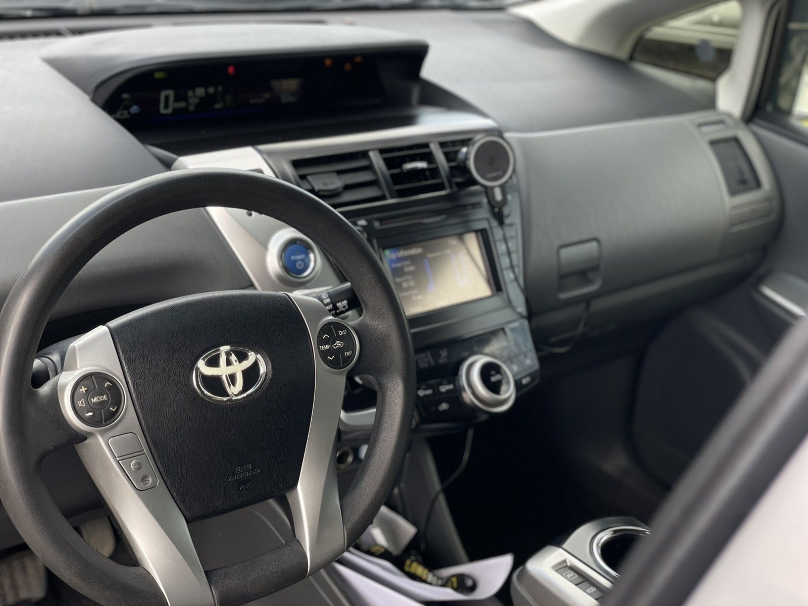 Toyota Prius V HYBRID