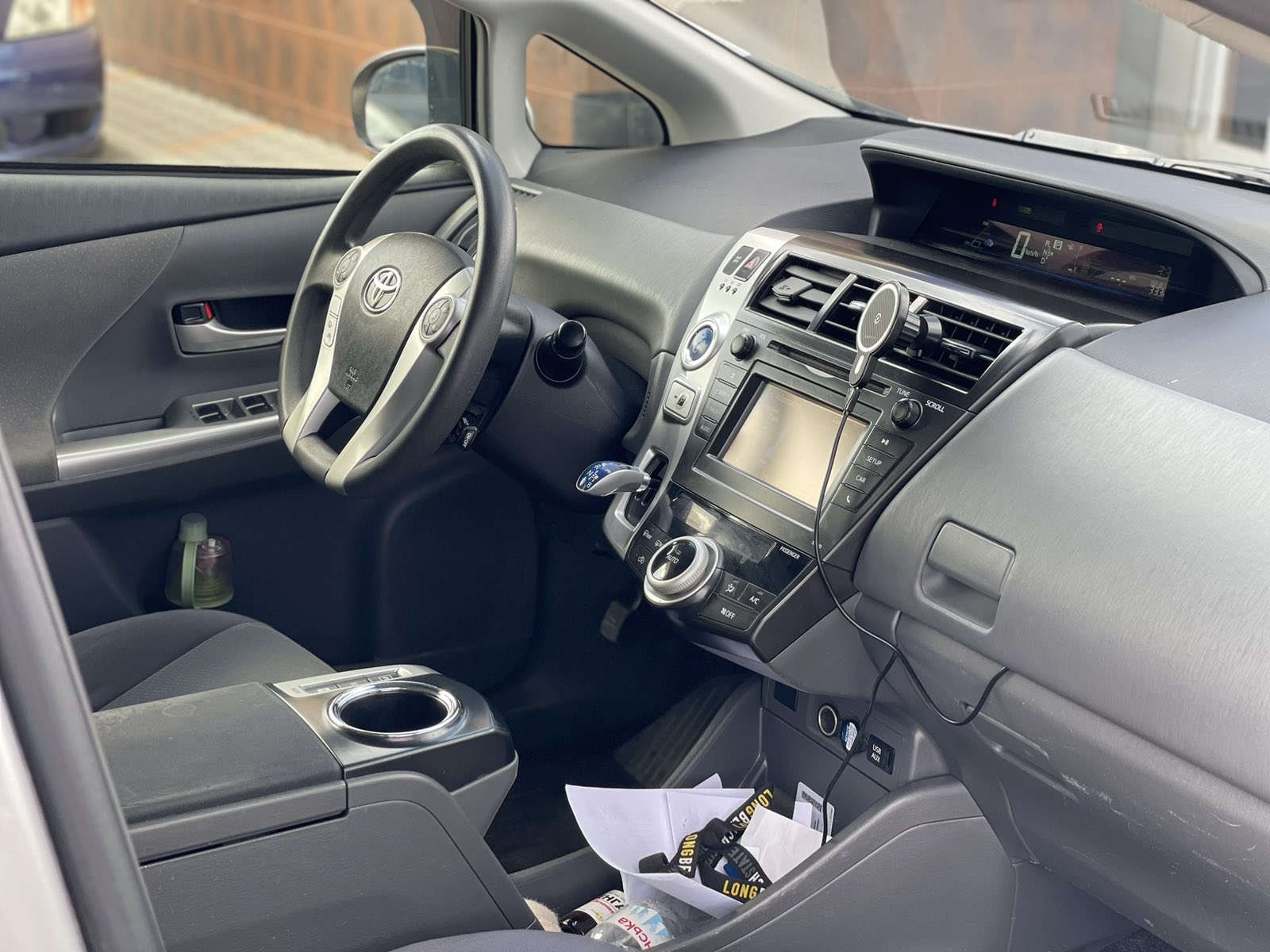 Toyota Prius V HYBRID