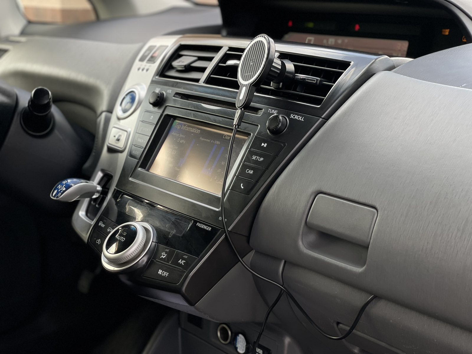 Toyota Prius V HYBRID