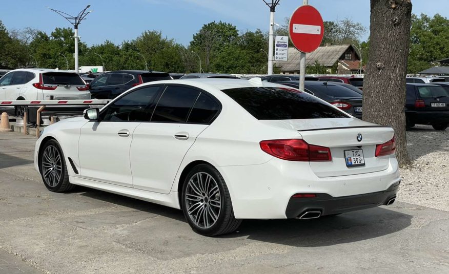 BMW G30 520i