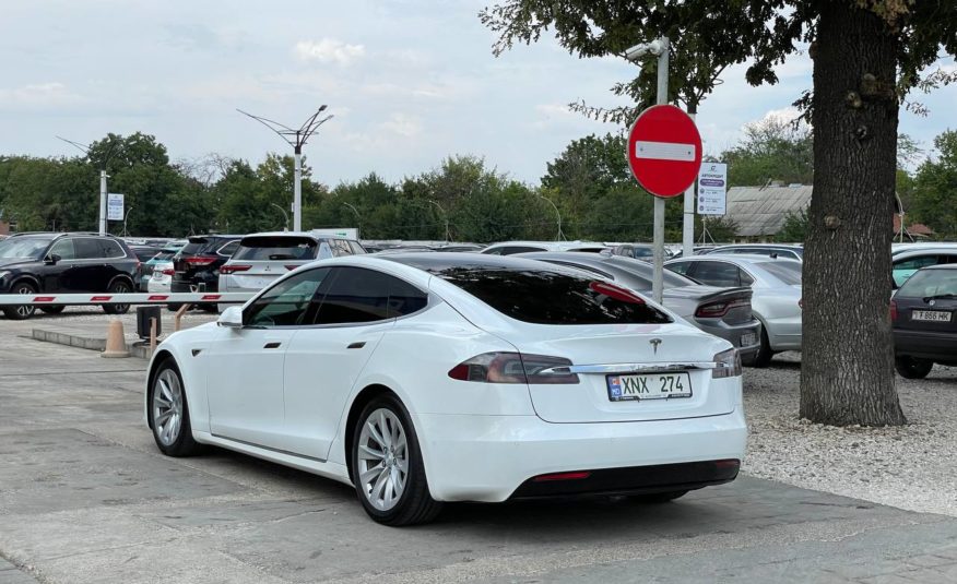 Tesla Model S 75D