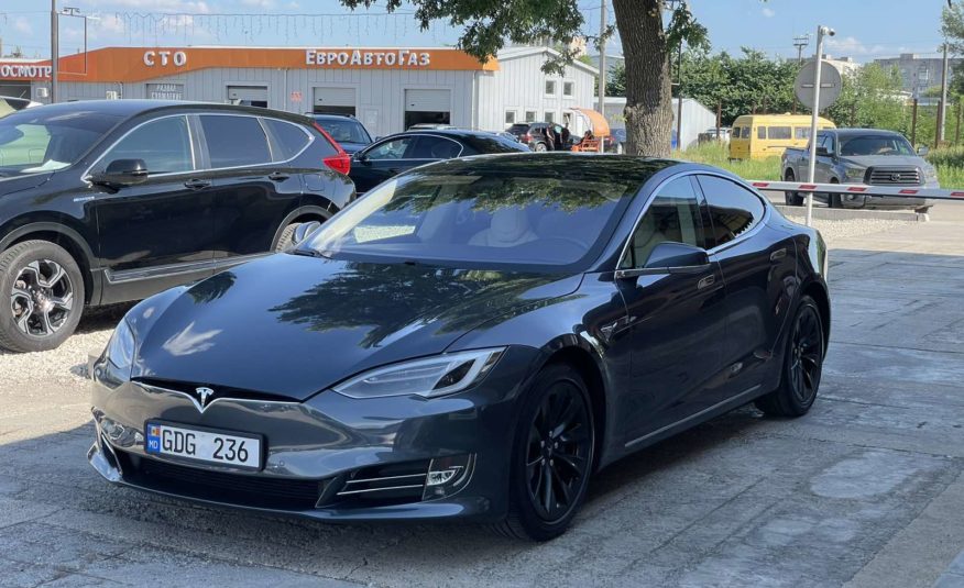 Tesla Model S 75D