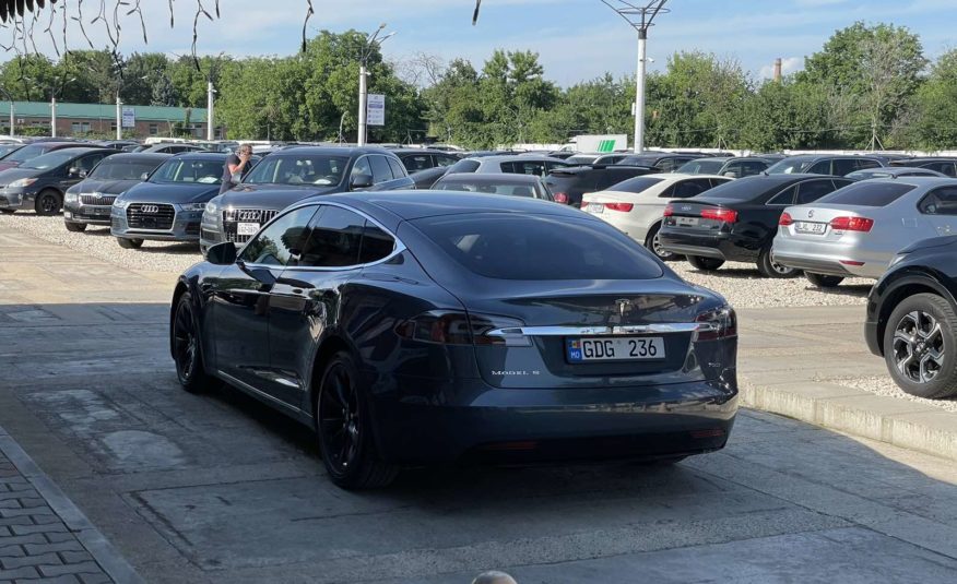 Tesla Model S 75D