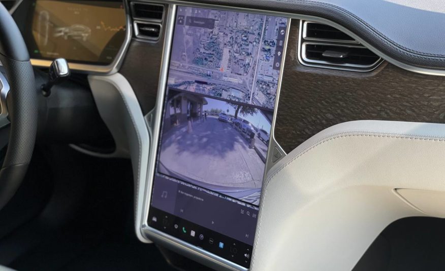 Tesla Model S 85