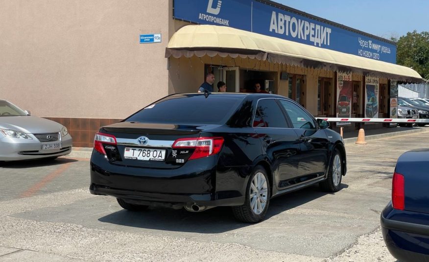 Toyota Camry Hybrid