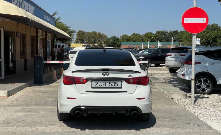 Infiniti Q50 Hybrid