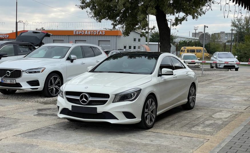 Mercedes Benz CLA200