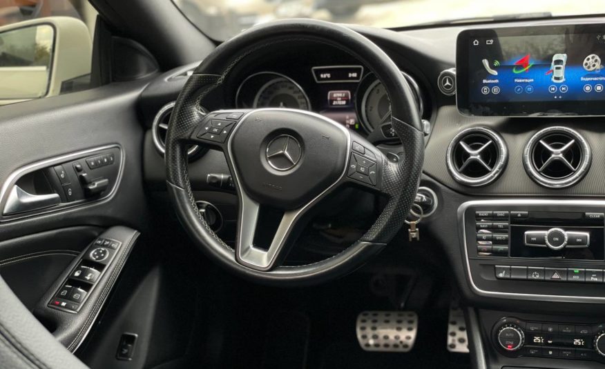 Mercedes Benz CLA200