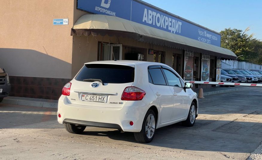 Toyota Auris Hybrid