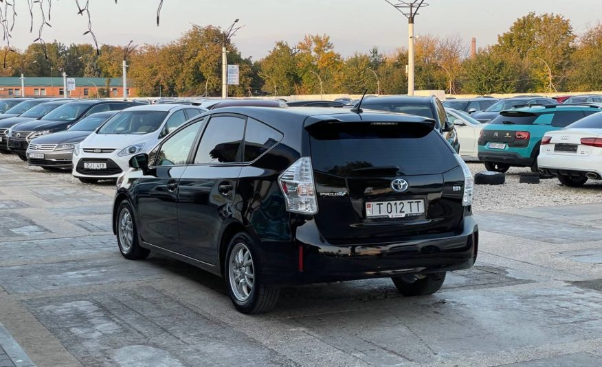 Toyota Prius V Hybrid