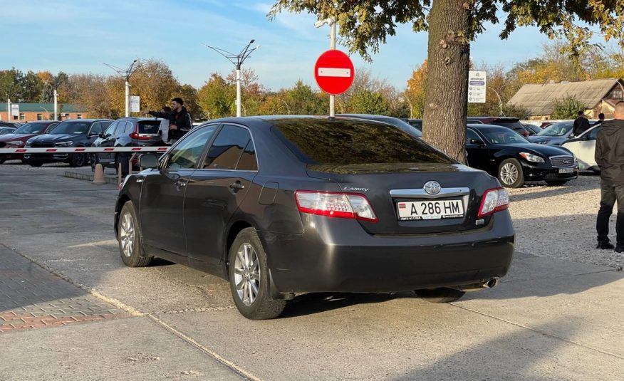 Toyota Camry Hybrid