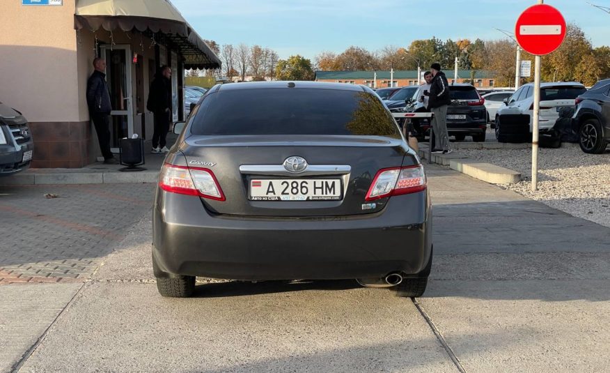 Toyota Camry Hybrid