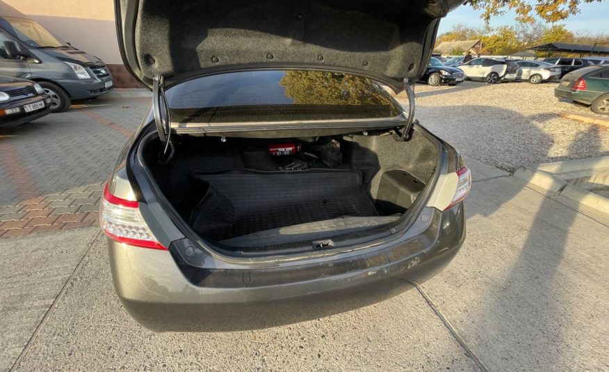 Toyota Camry Hybrid