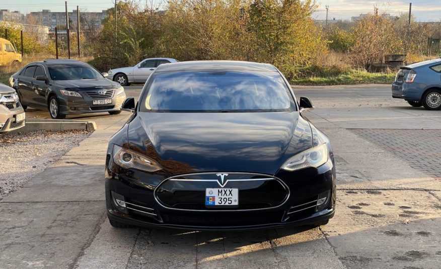 Tesla Model S 85