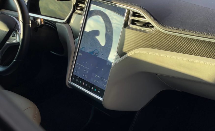 Tesla Model S 85