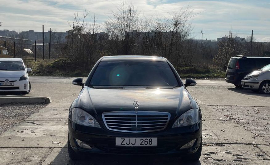 Mercedes Benz S500 W221