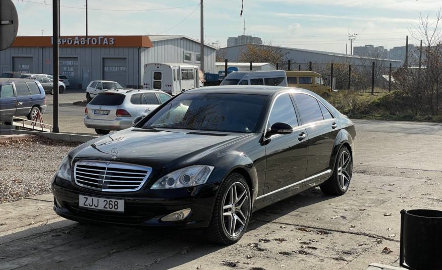 Mercedes Benz S500 W221