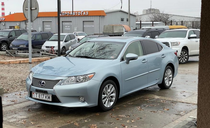 Lexus ES300h